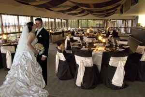 Albury Racecourse Wedding med format